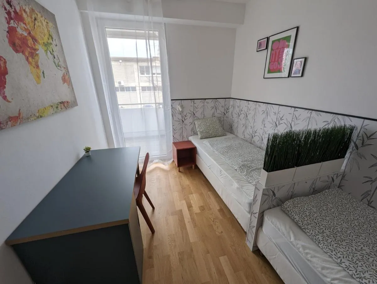 Image 1 of Lend City Apartment Family keyless entry