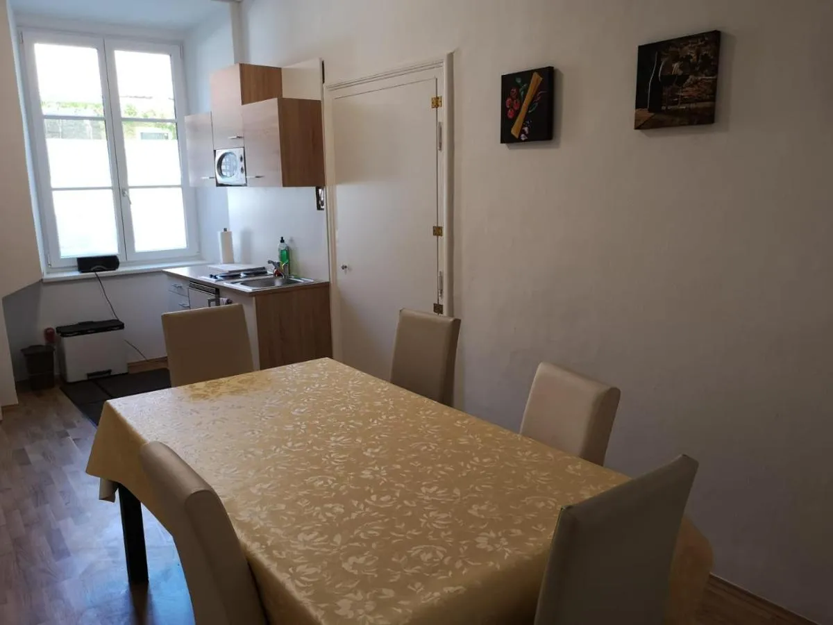 Image 6 of Lilian City Center Studio