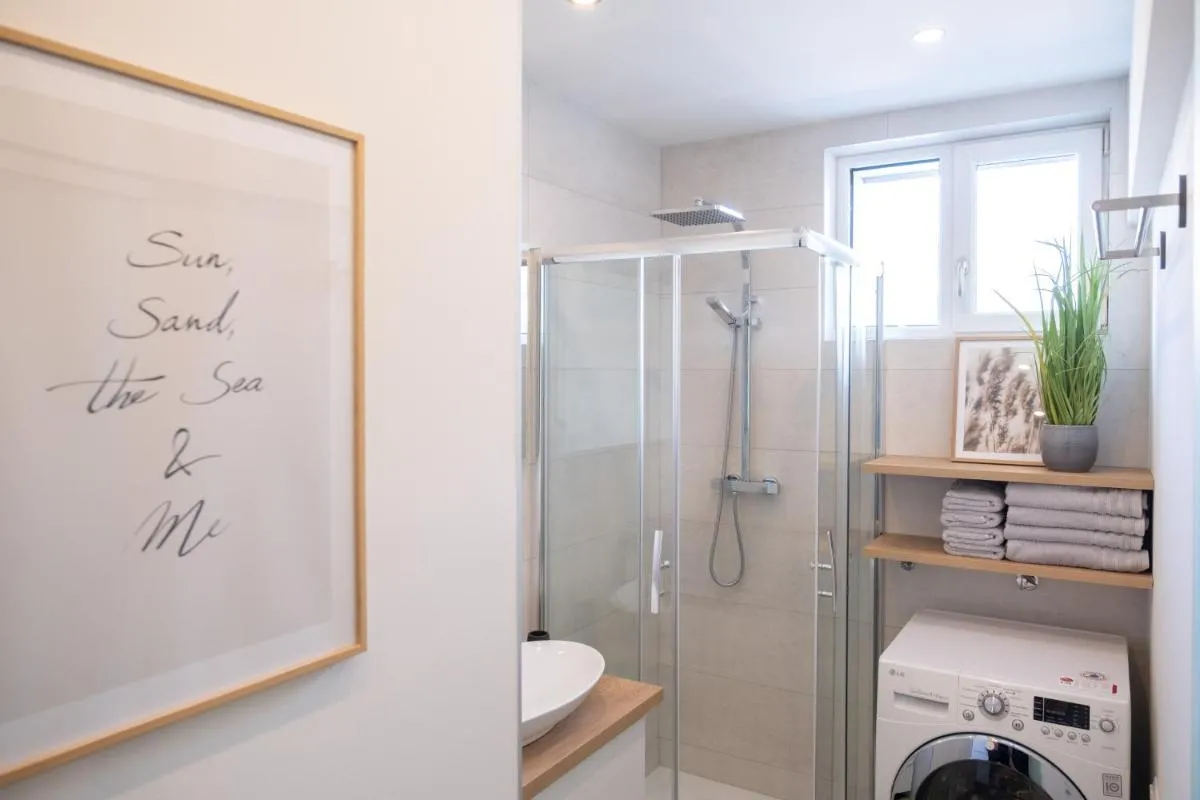 Image 2 of MH Living – 5 – Scandinavian Living Dream in Center