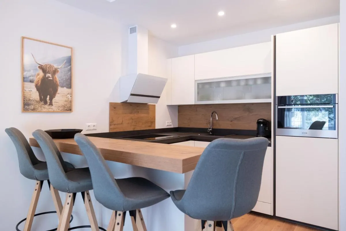 Image 3 of MH Living – 5 – Scandinavian Living Dream in Center