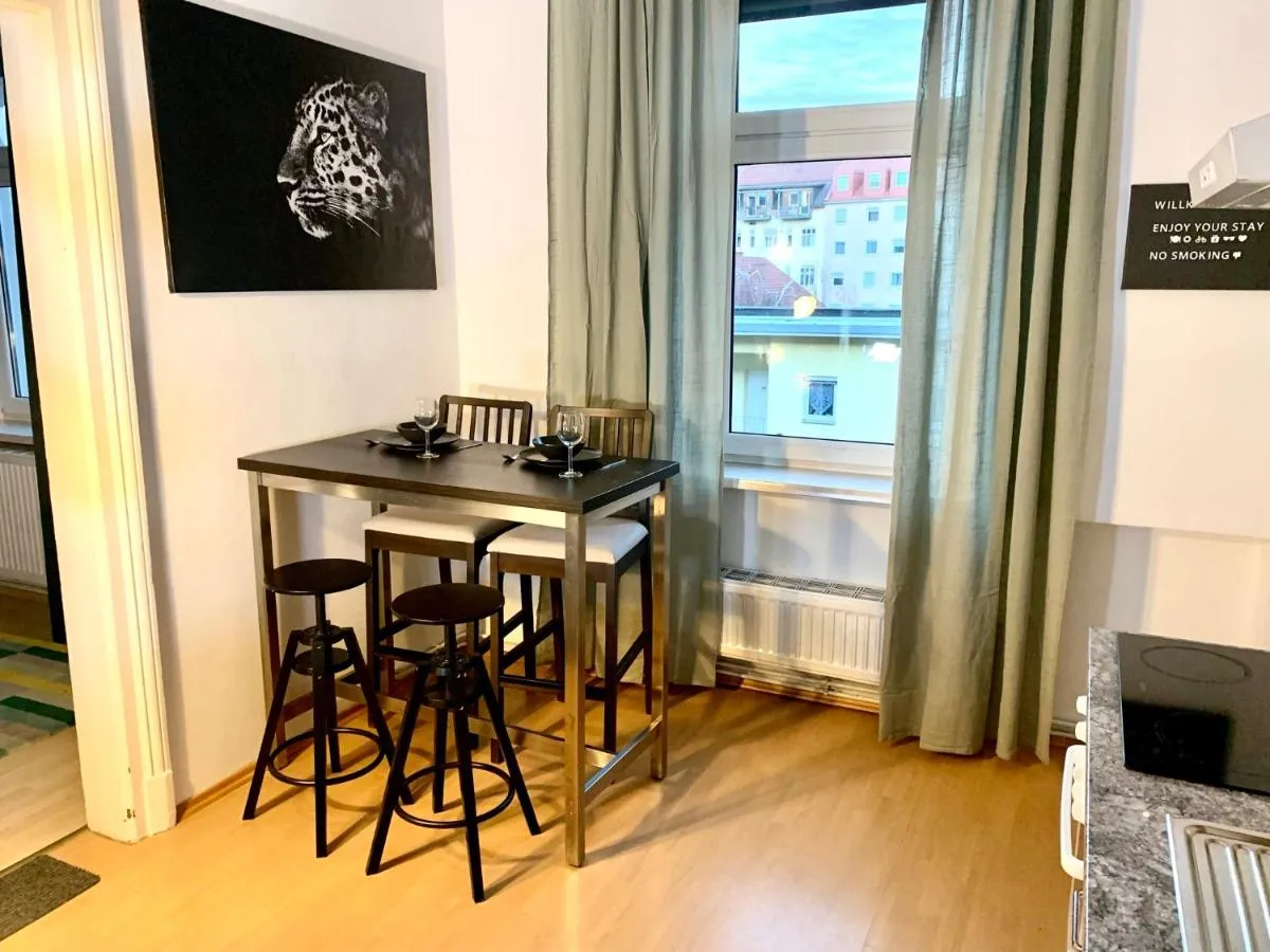 Image 3 of Mellow City Apartment – by Nahuen Suites