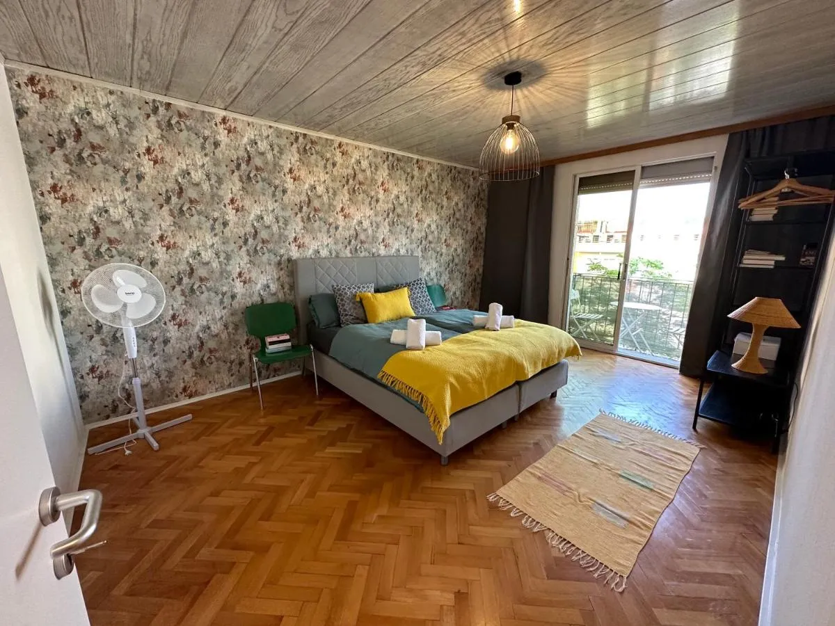 Image 1 of Moderne Wohnung mit 2 Balkonen, Self check-in, Parking