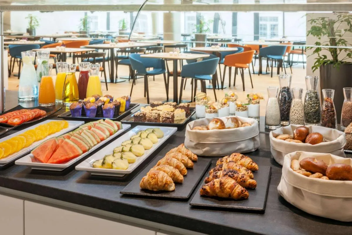 Image 3 of NH Graz City