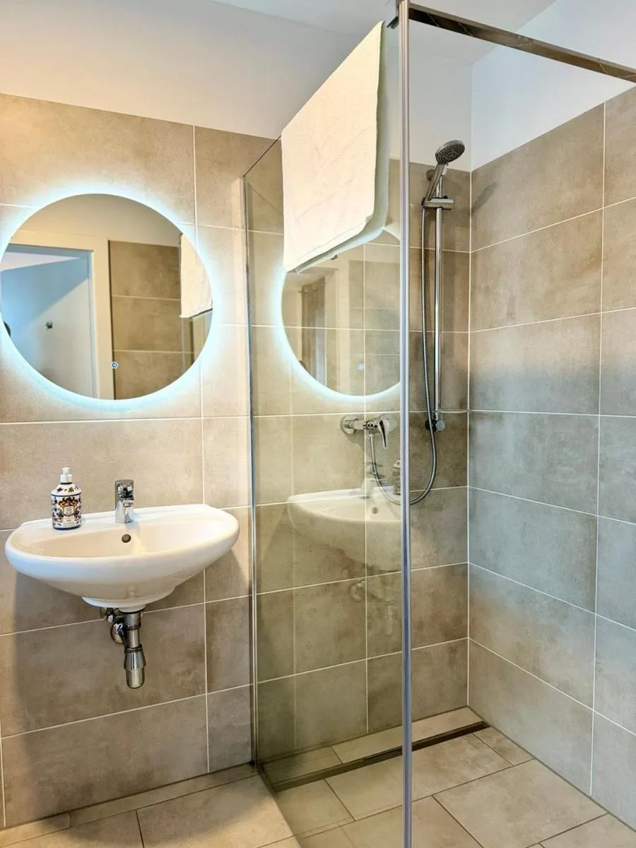 Image 5 of Promenade by BestChoice – Self Check-in with Parking Option