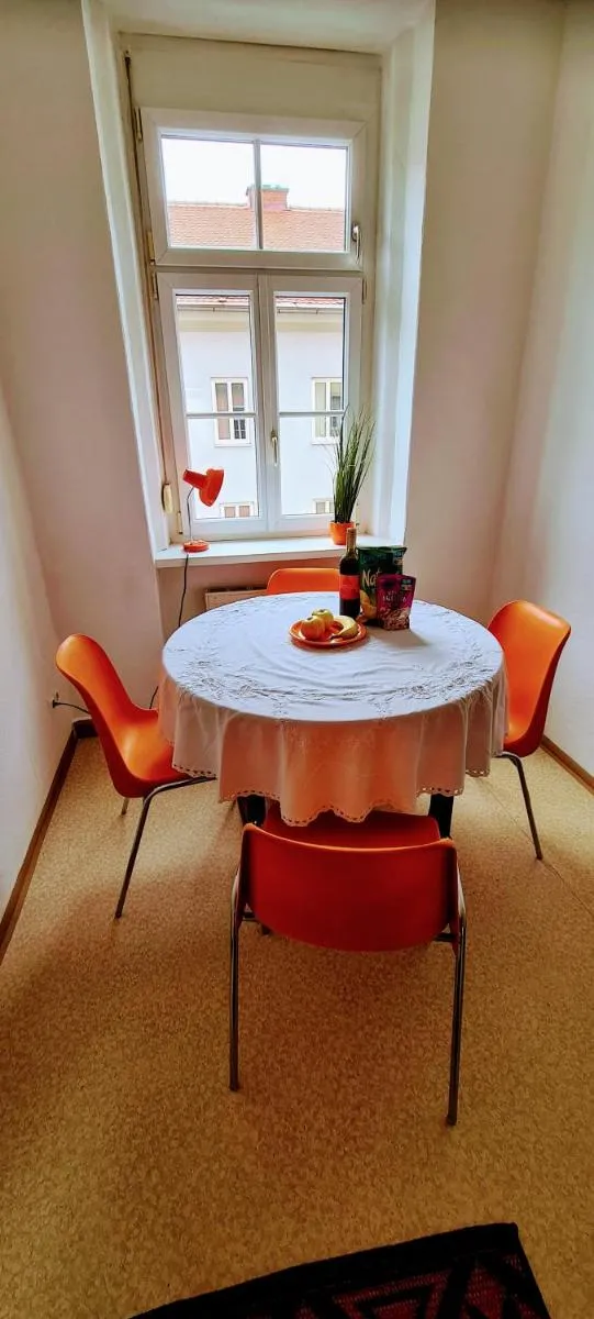 Image 4 of Sunny Citycenter Apartment – Graz Main Station