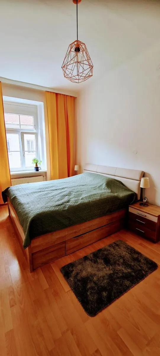 Image 3 of Sunny Citycenter Apartment – Graz Main Station