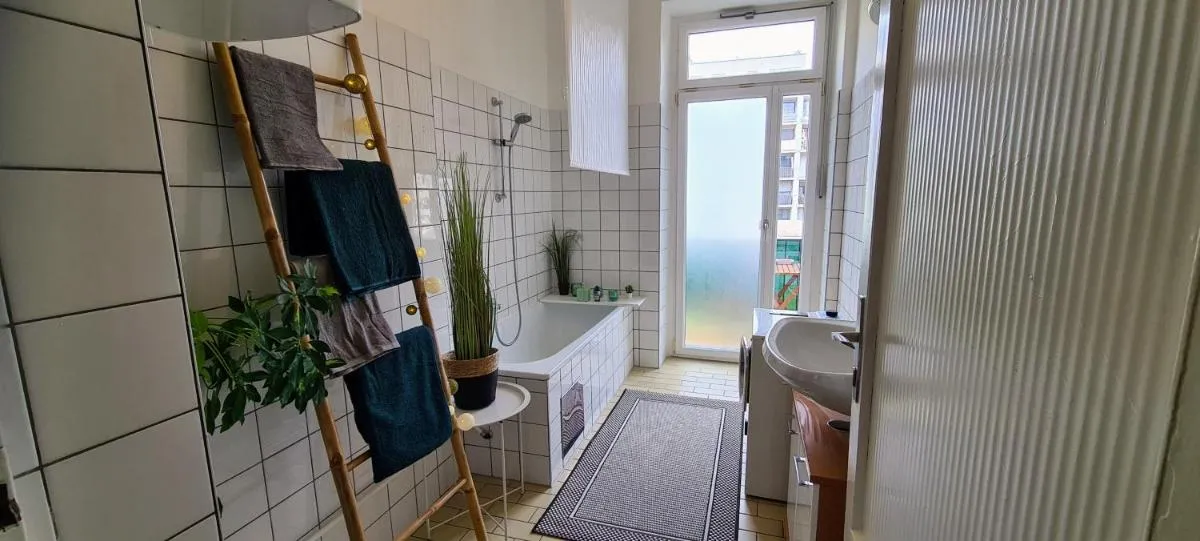 Image 1 of Sunny Citycenter Apartment – Graz Main Station