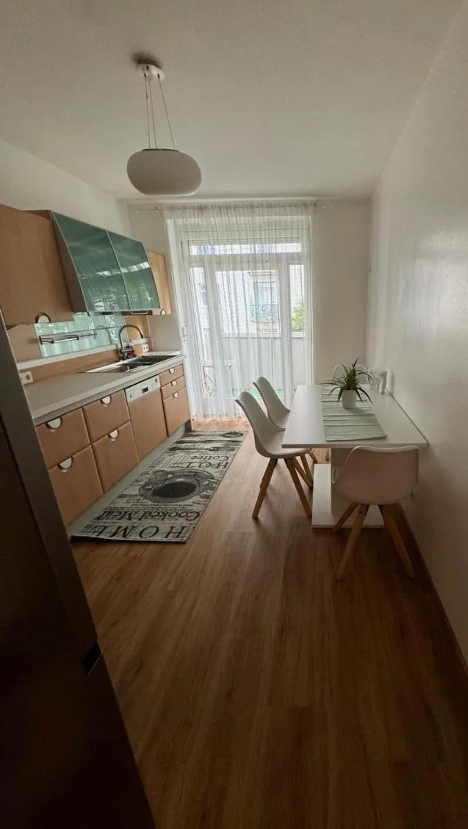 Image 5 of Sunny and elegant apartament in central location Graz