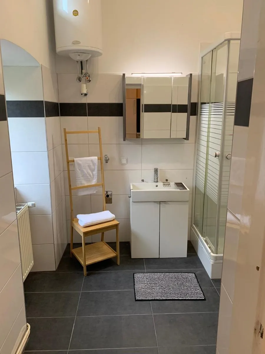 Image 6 of Traveler’s City Shelter – by Nahuen Suites