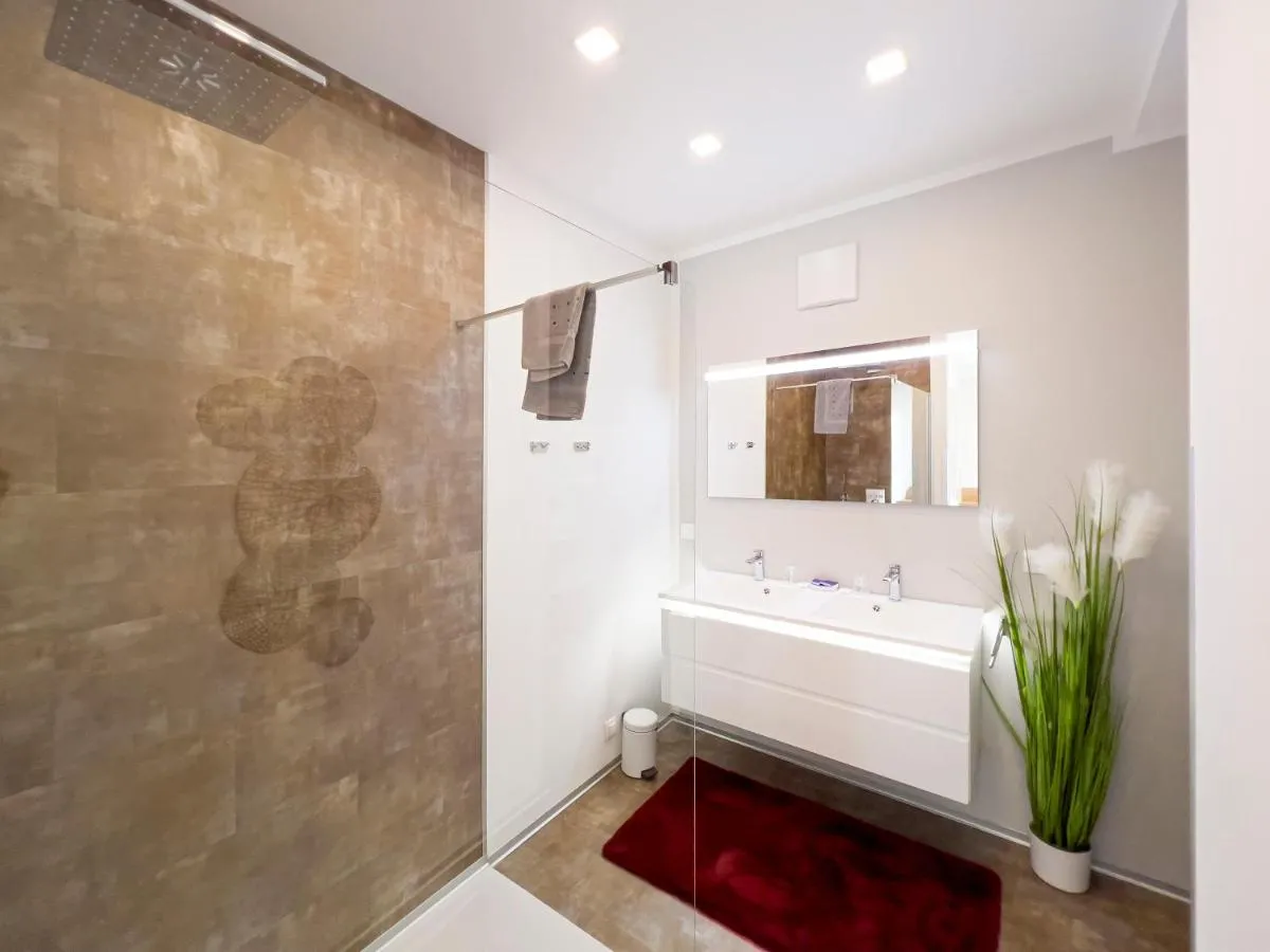 Image 2 of VIVA Apartments