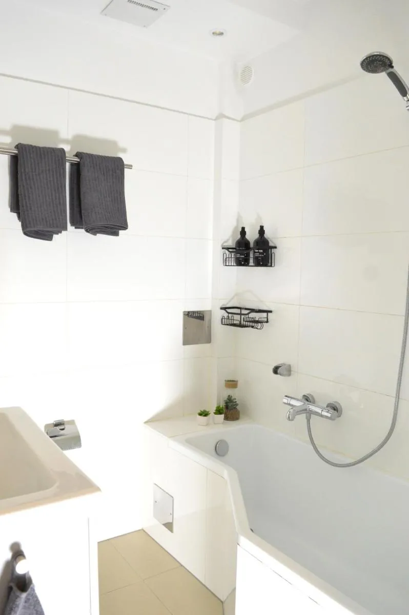 Image 3 of Zentrales park-side Apartment