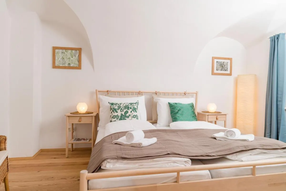 Image 3 of Zum Grazer Uhrturm