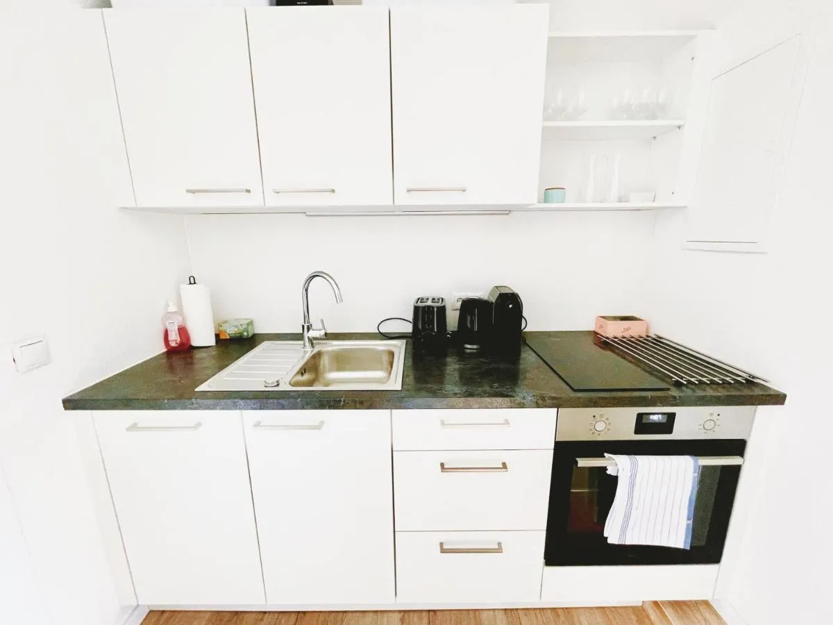 Image 4 of contactless Self-Check-IN – 5 minutes to center, Murliving