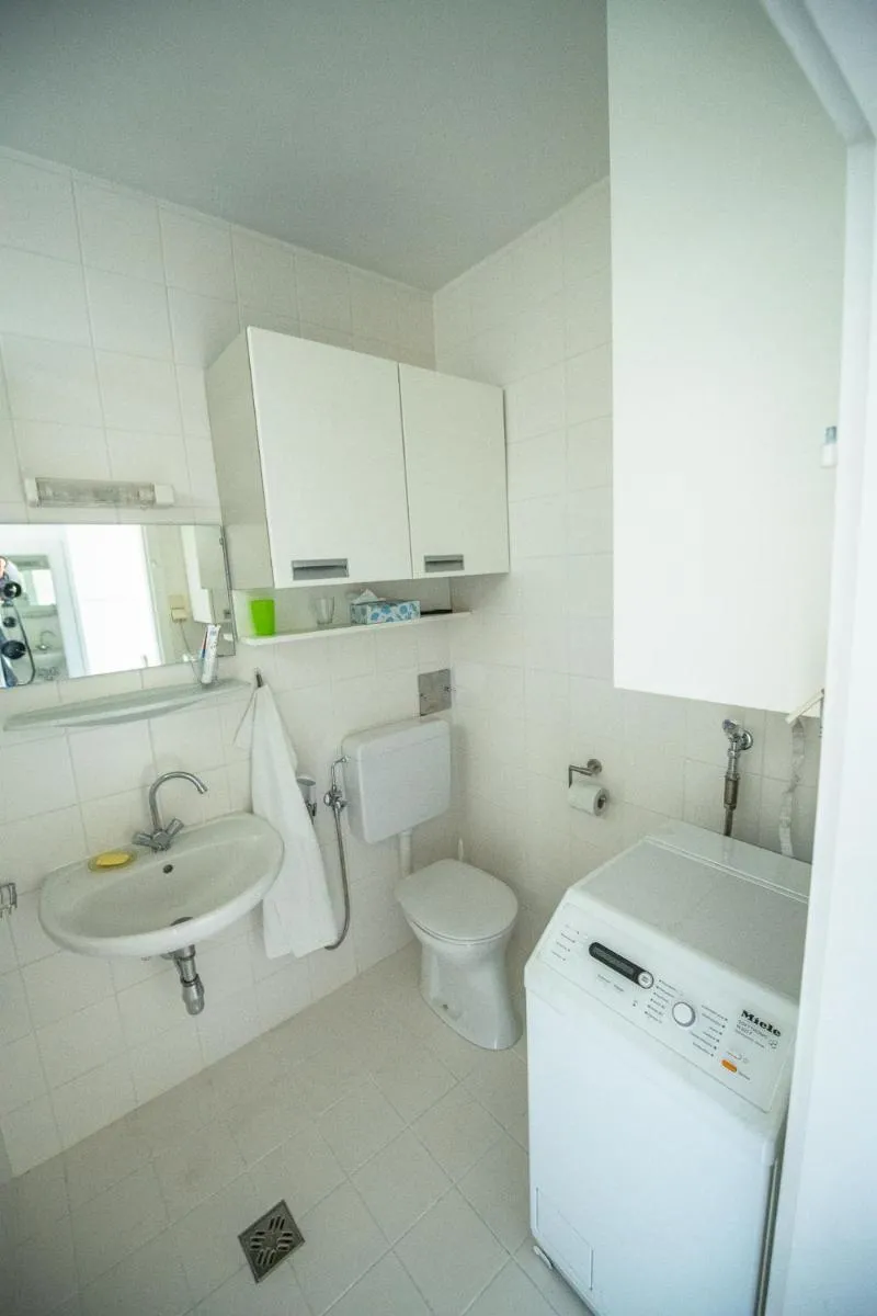 Image 3 of Apartment