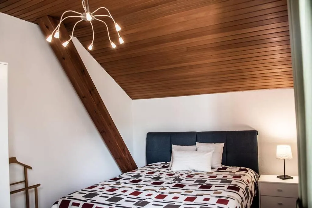 Image 1 of Apartment PourinGraz für Kunst- und Tennisliebhaber