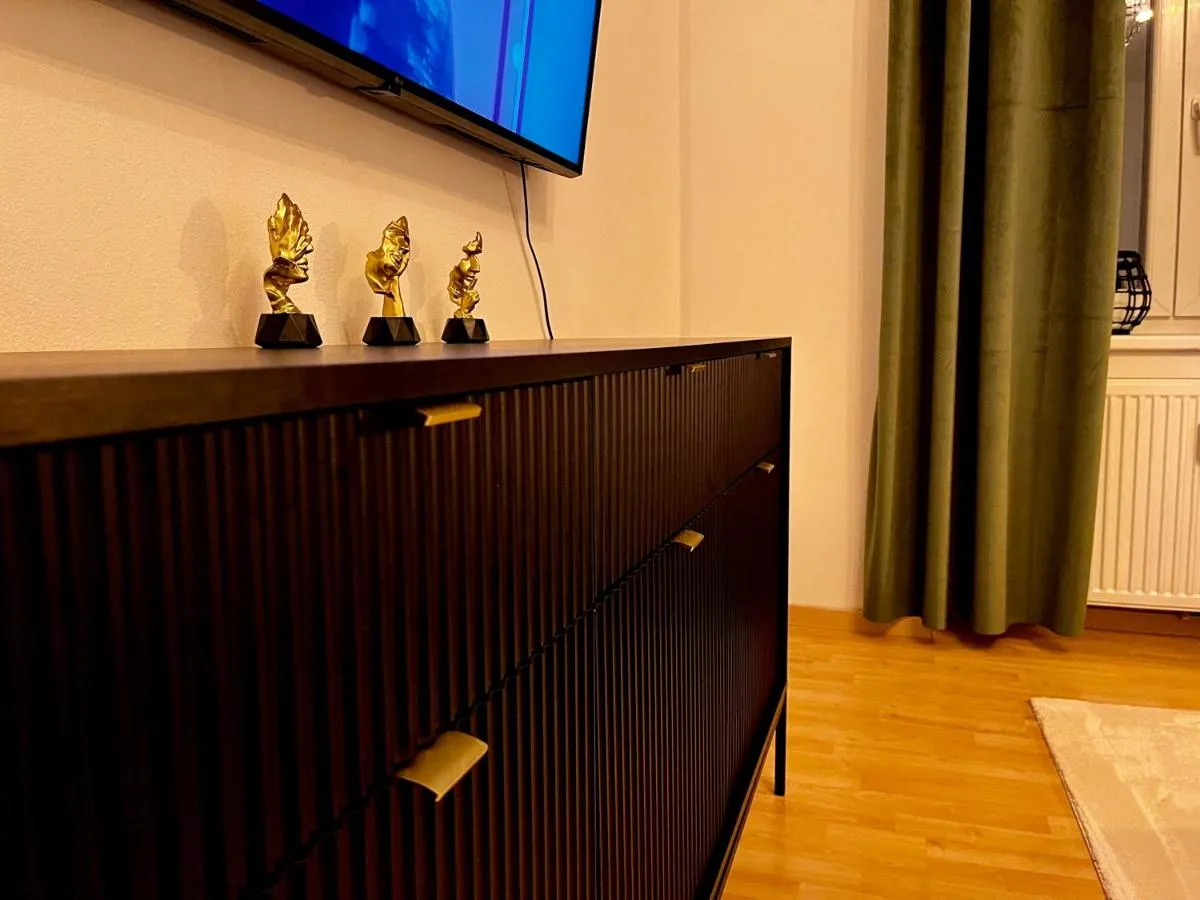 Image 2 of Comfy & Warm City Apartment – Self Check-in