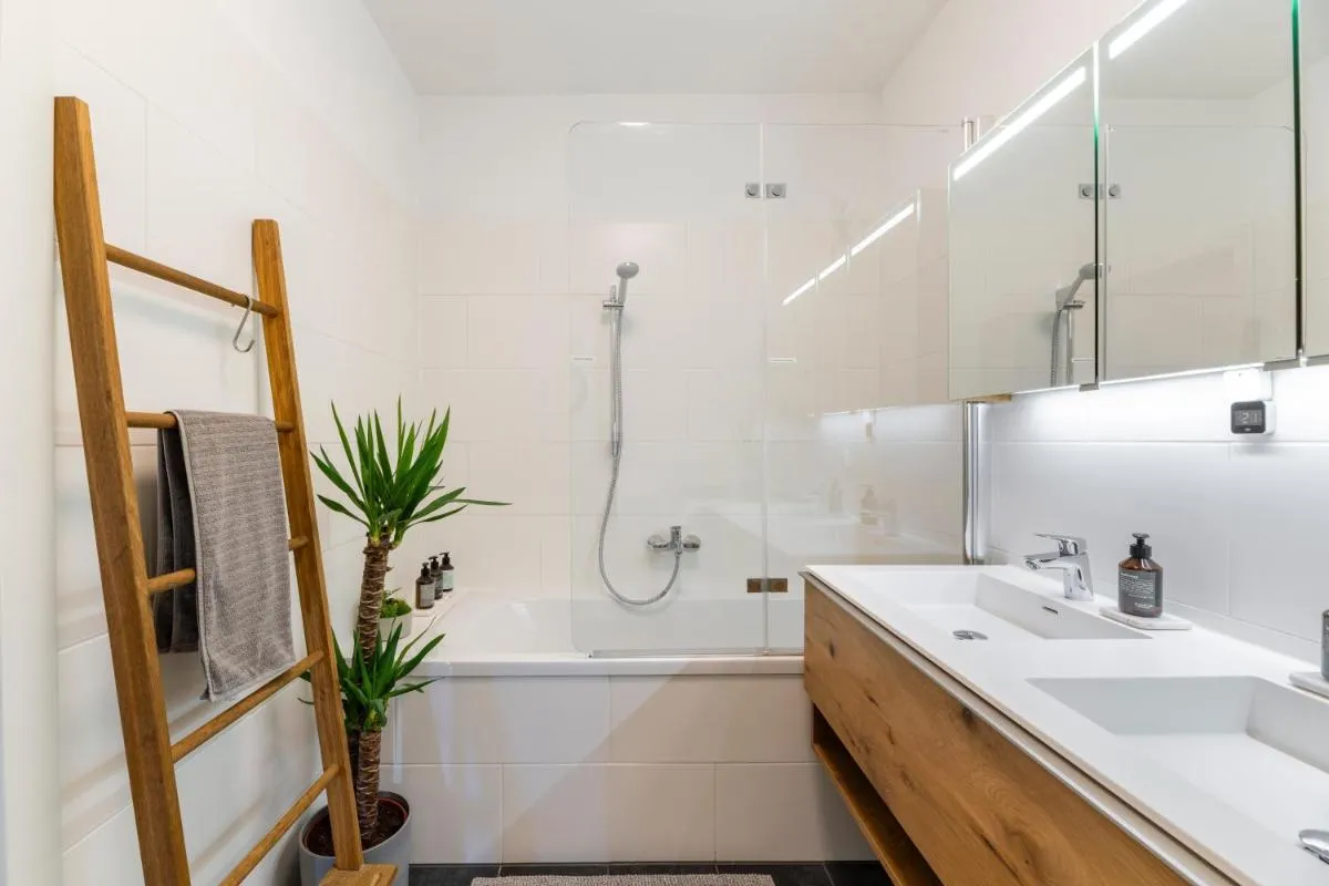 Image 3 of EDLER WOHNRAUM Panoramablick 3 SZ Boxspringbetten, E-Ladestation, Kaffeevollautomat, Klima, Lift, Terrasse & 2xTG