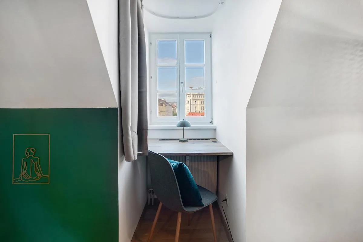 Image 4 of Emerald Suite by HERO HOMES – Erstklassige Lage im historischen Zentrum – Self-Check-in