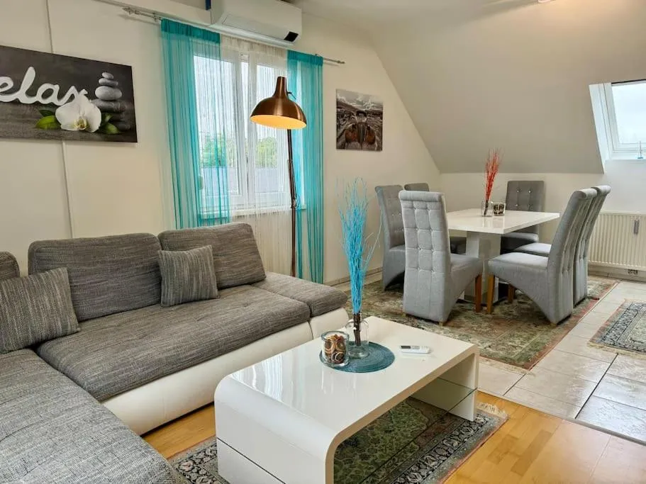 Image 2 of Großzügige Wohnung mit Parkplatz