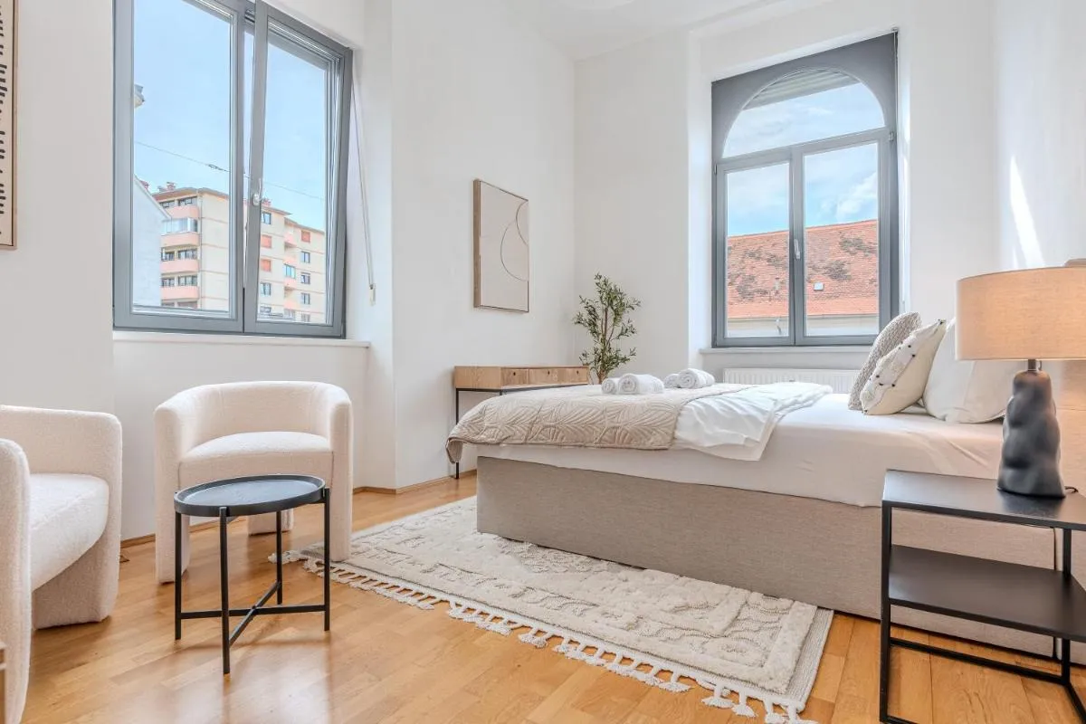 Image 1 of Hakuna Big Boho-Lounge – Stadtzentrum – kostenlose Parkplätze