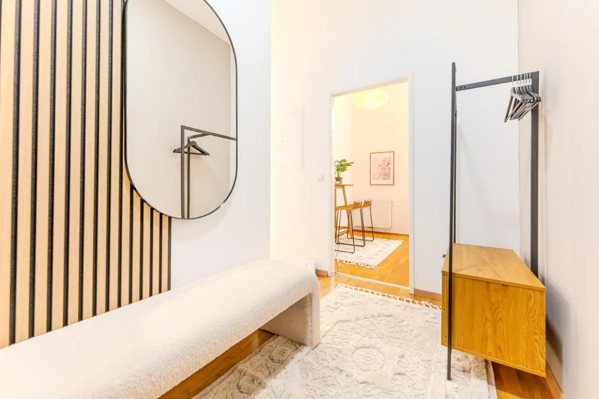 Image 2 of Hakuna Cozy-Living city Center – free parking