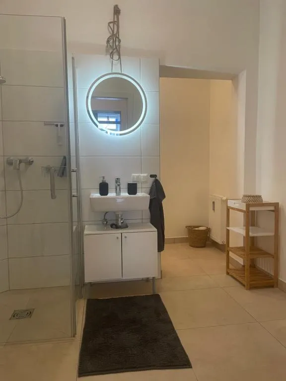 Image of Old Town Vibe & Wave