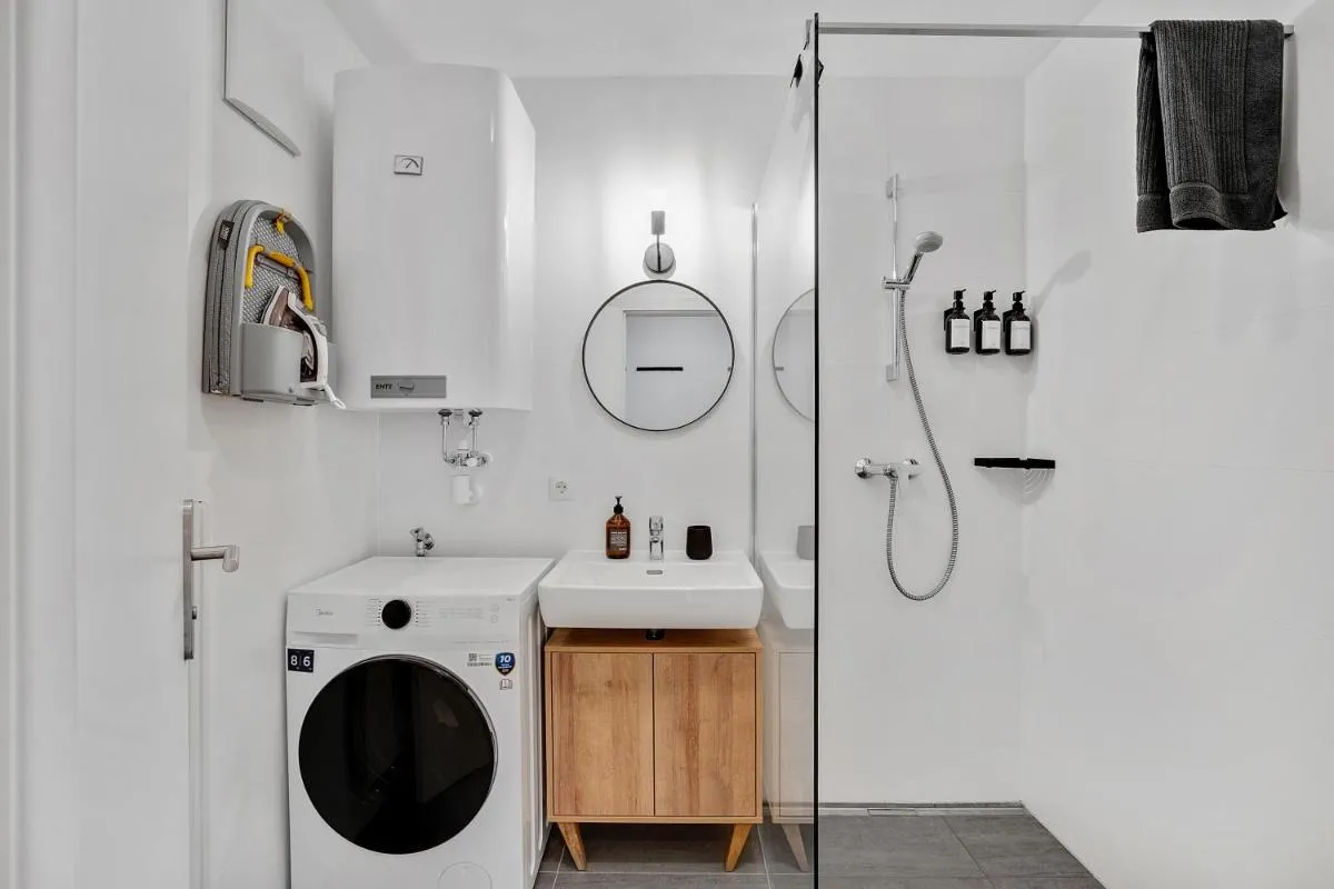 Image 6 of Serenity Suite by HERO HOMES – Ruhige und zentrale Lage im historischen Zentrum mit Lift & Self-Check-in