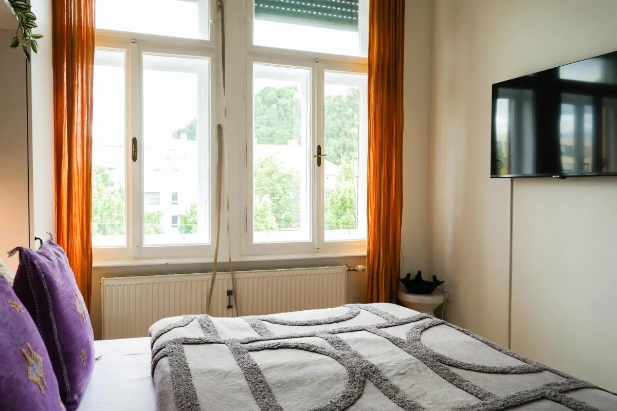 Image 2 of Stilvolles Apartment im Zentrum – free parking