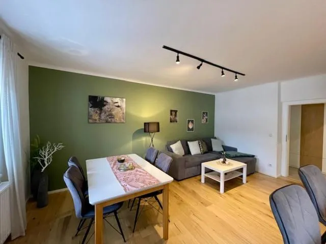 Image 3 of Stylisches Cityapartment mit Schloßbergblick