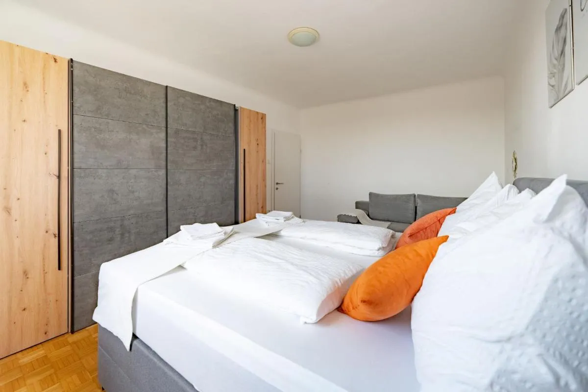 Image 6 of TAMLiving Zentrum Luxus Parken Messe WIFI Traumaussicht Sunrise&Sunset