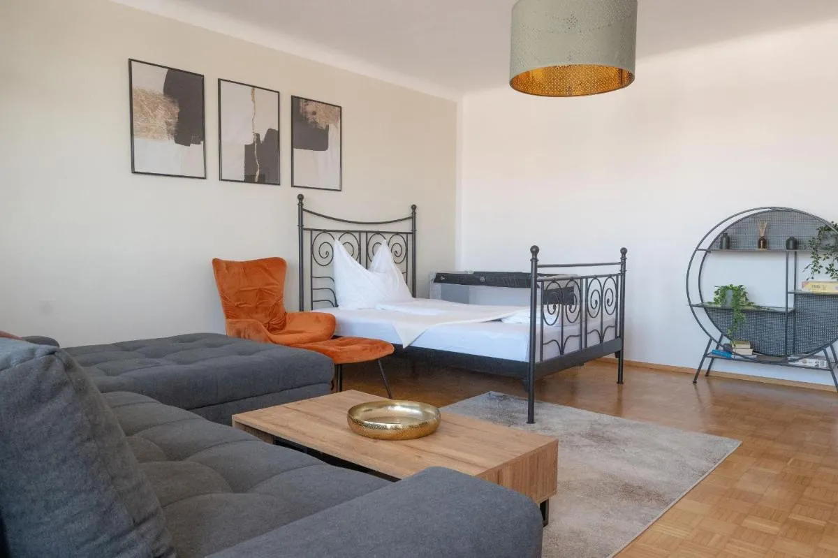 Image 1 of TAMLiving Zentrum Luxus Parken Messe WIFI Traumaussicht Sunrise&Sunset