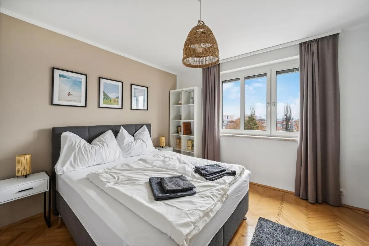 Image 1 of Zentrales park-side Apartment – 2 Balkone