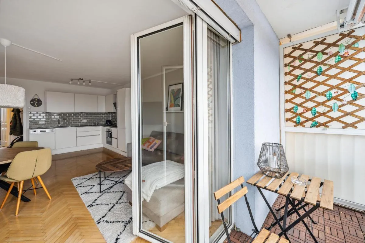 Image 2 of Zentrales park-side Apartment – 2 Balkone