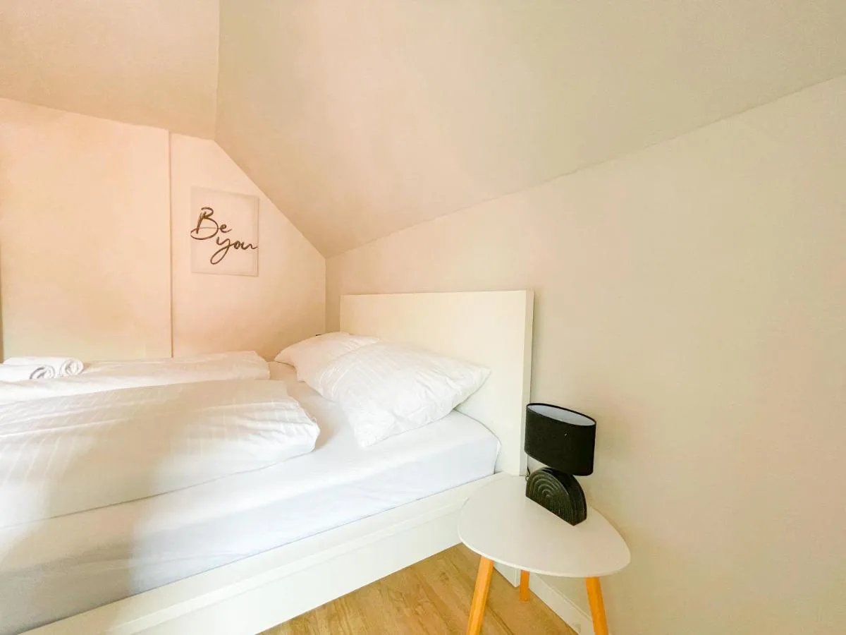 Image 3 of contactless Self-Check-In – vibrant City Life in Graz