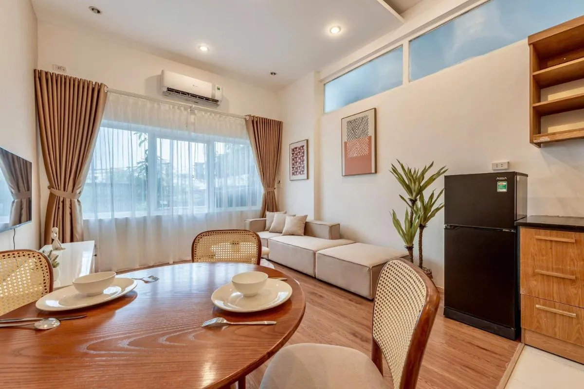 Image 5 of ANNAM Panorama Lakeview – Garden & Balcony – WestLake