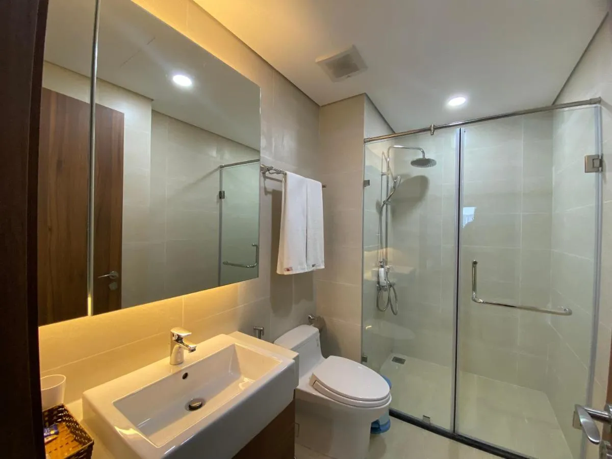 Image 2 of Asahi Luxstay – Golden Park Big corner Apartment with Cầu Giấy park view