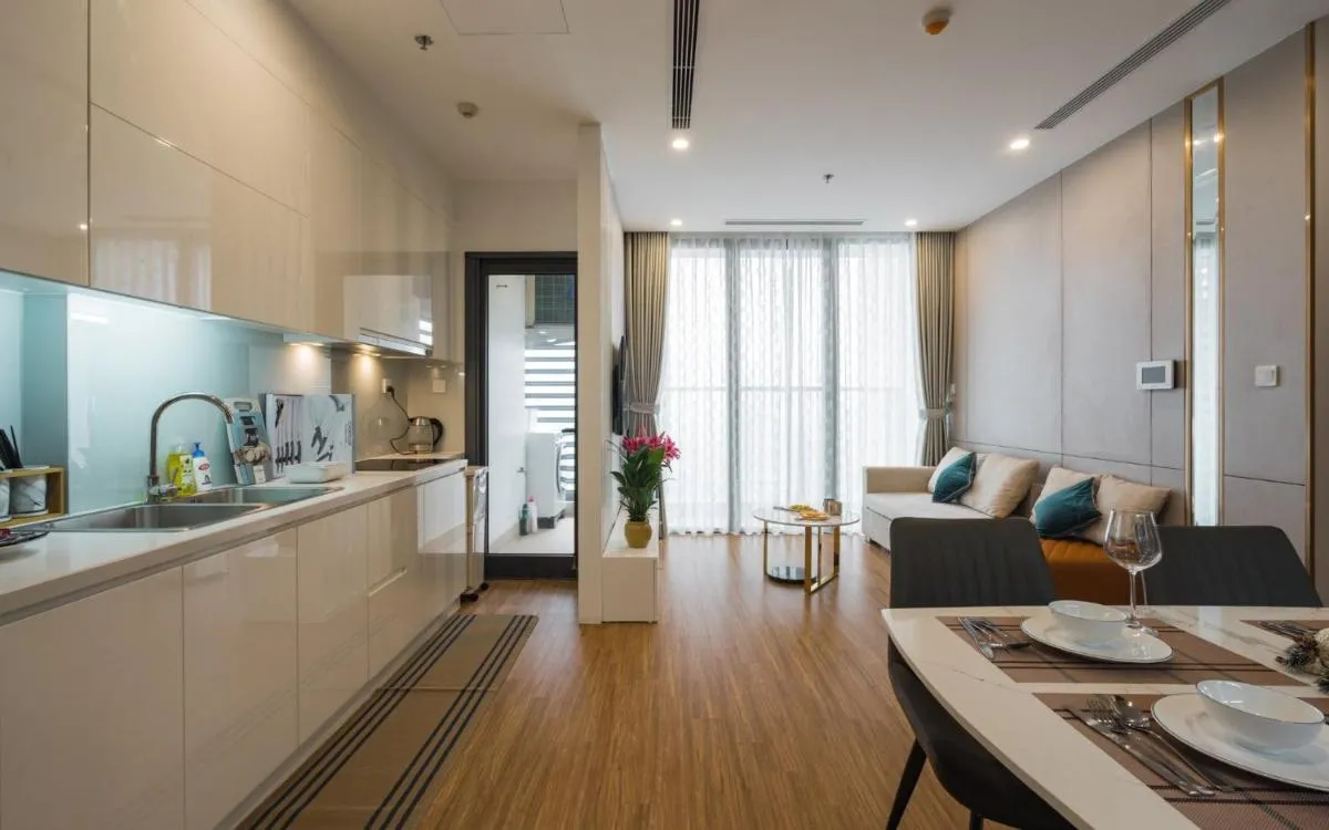 Image 3 of BOM HOMES- VINHOMES SKYLAKE- SERVICE APARTMENt