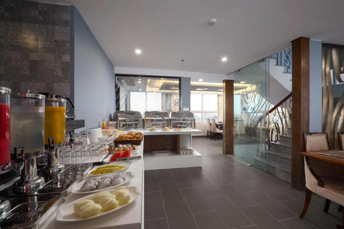 Image 3 of Bonsella Hotel