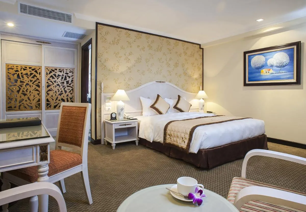Image 2 of Chalcedony Hotel