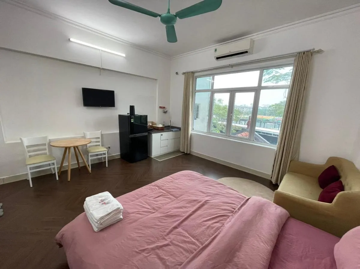 Image 3 of Chill studio close Ho Tay ! (13-3.1)