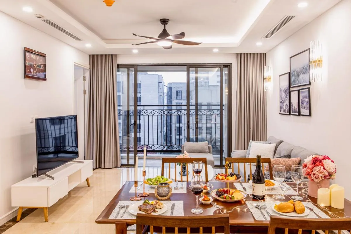 Image 2 of D’Leroi Soleil – Westlake Suite & Apartment