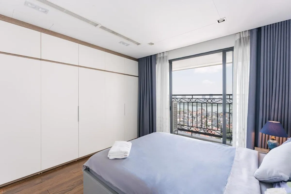 Image 4 of D’Leroi Soleil – Westlake Suite & Apartment