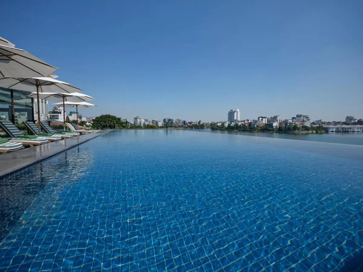 Image 2 of Elegant Mansion 88