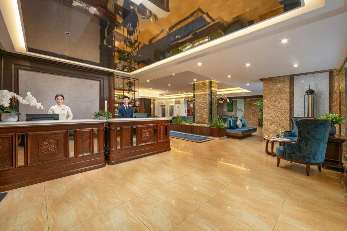 Image 2 of Gloud Hotel