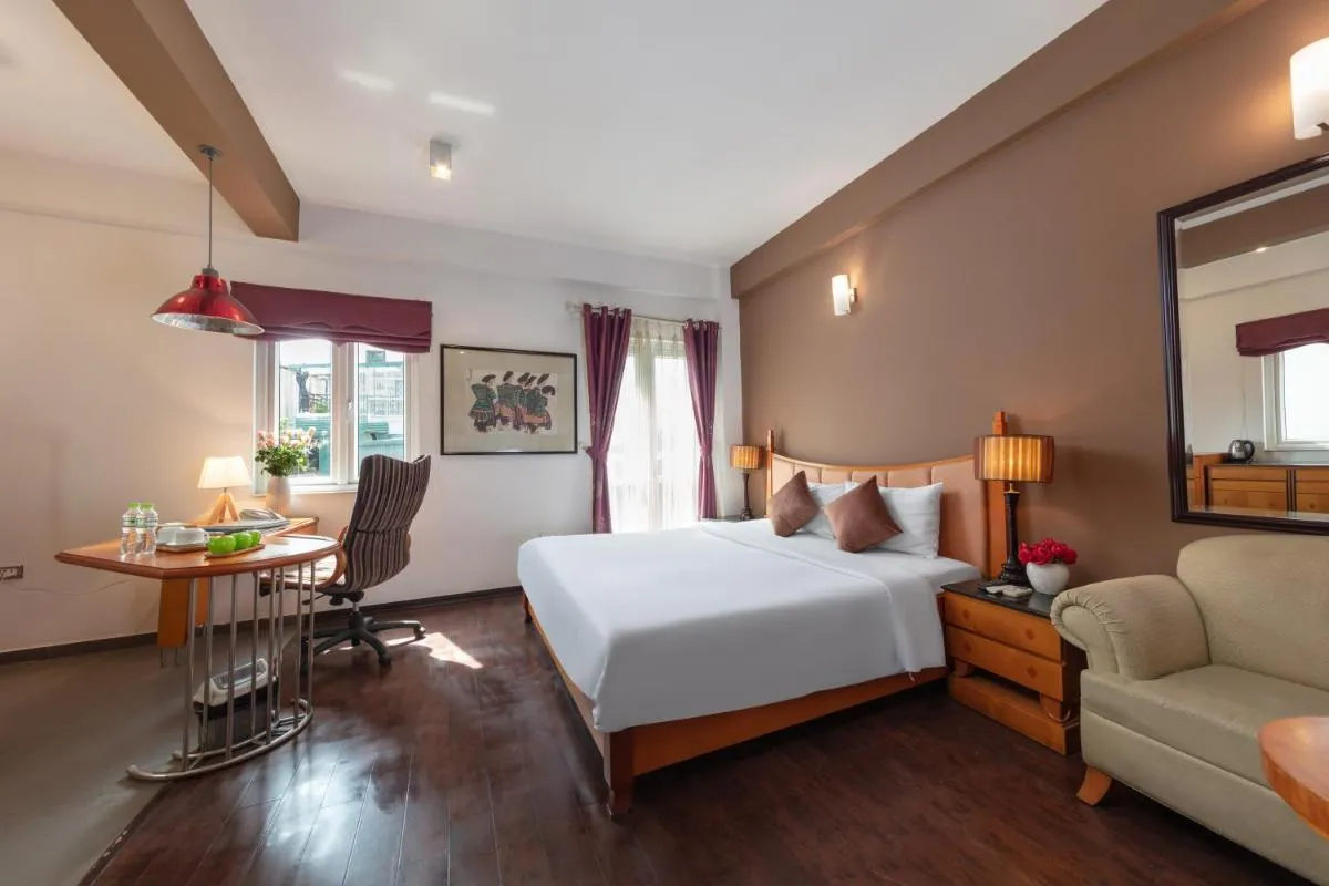 Image 4 of Golden Sunshine Villa Hotel and Travel