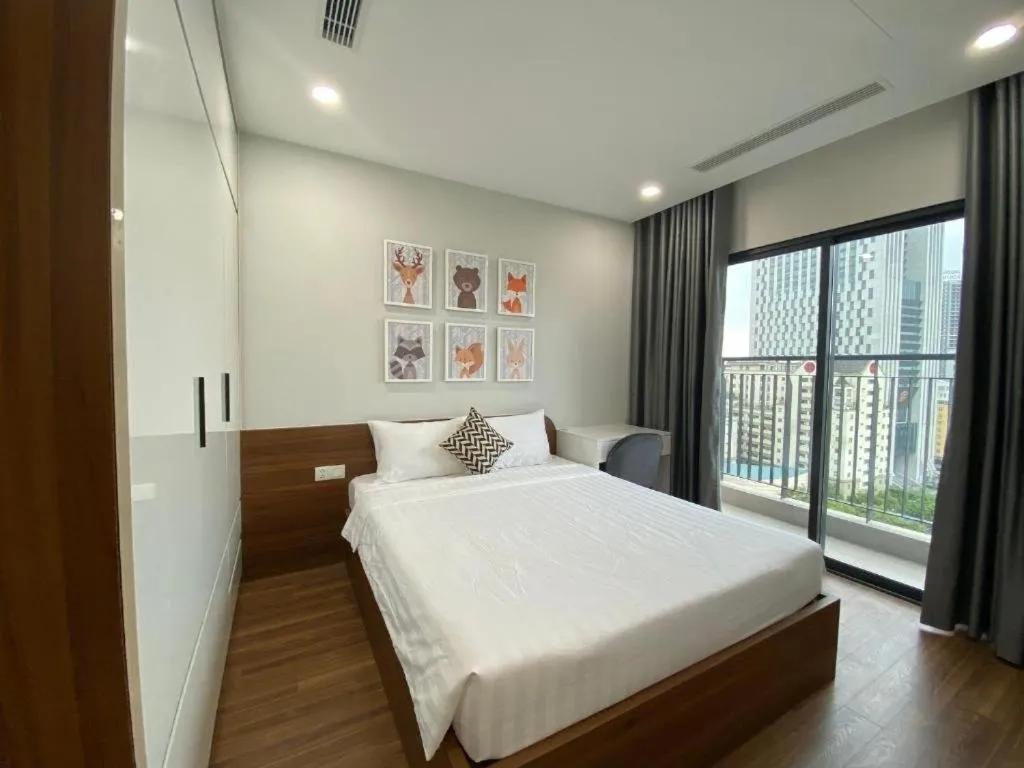 Image 1 of Golden park Tower- corner apartment with Cầu Giấy view