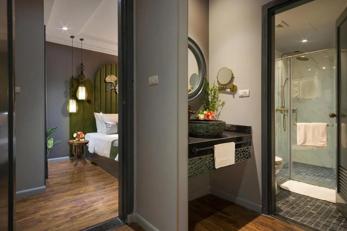Image 6 of Hanoi Center Silk Hotel & Travel