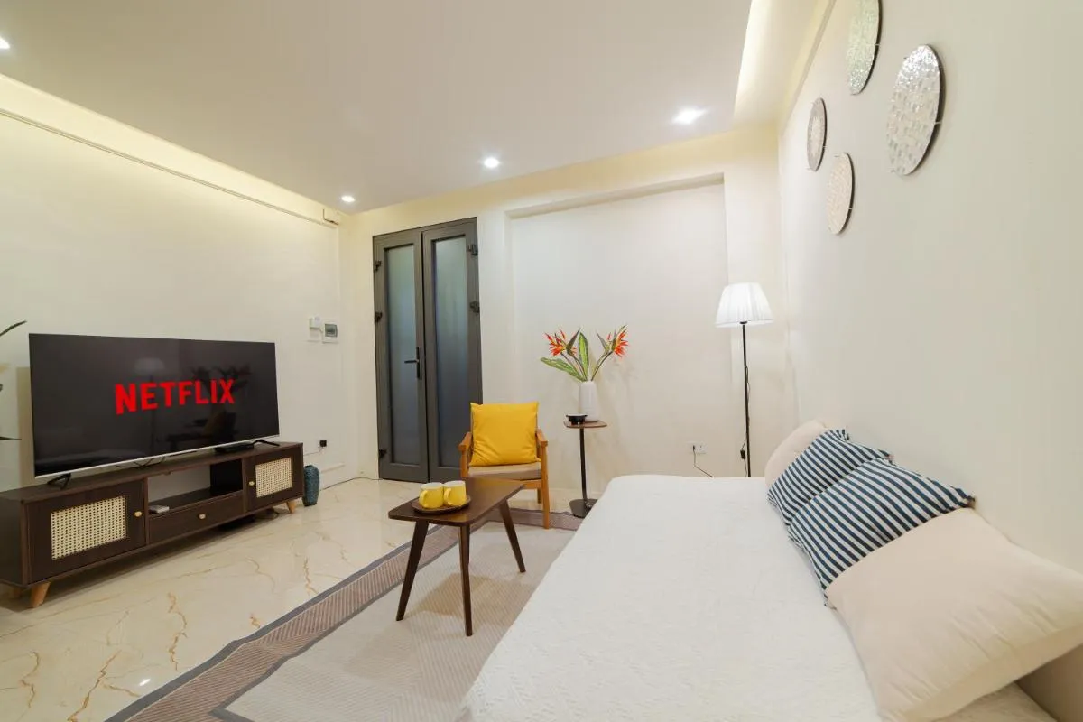 Image 3 of Hoàn Kiếm Cozy Retreat – 2 Br – Netflix – Kitchen