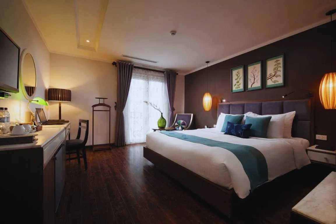 Image of Hotel Emerald Waters Classy