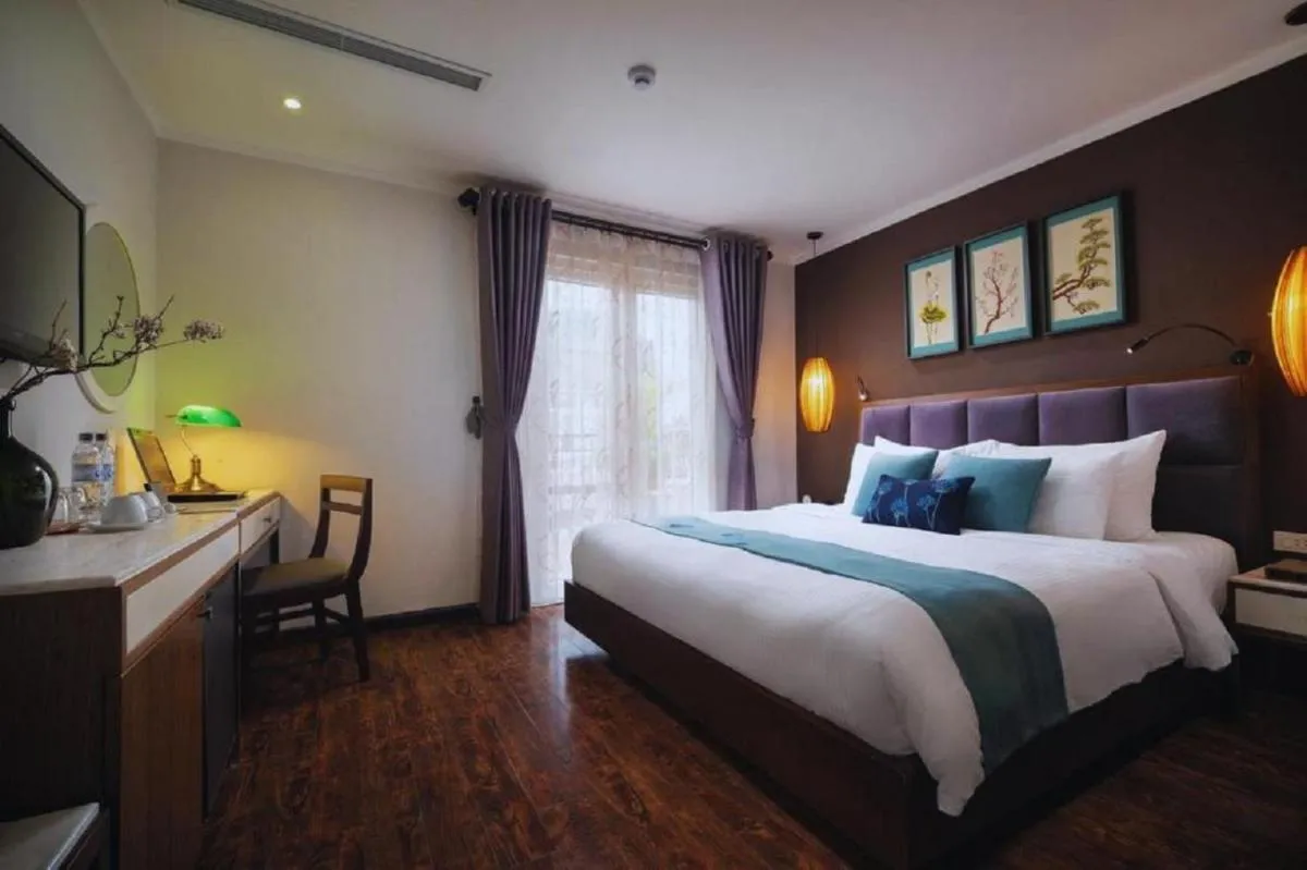 Image 6 of Hotel Emerald Waters Classy